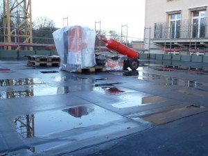 Flachdach Baustelle, Aufbauten, Sensoren 2