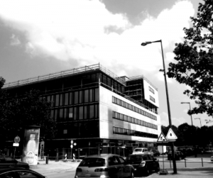 Hum-ID Referenz Flachdach Beispiel Bürogebäude